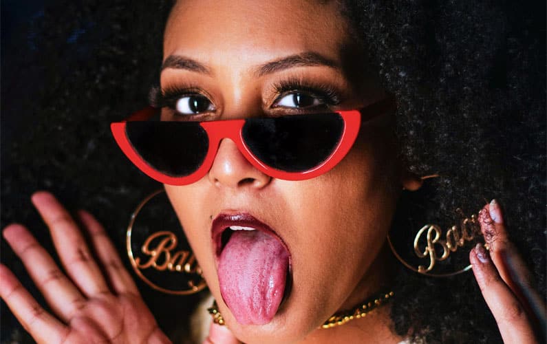 Ayurvedische mondverzorging met tongschraper en oilpulling